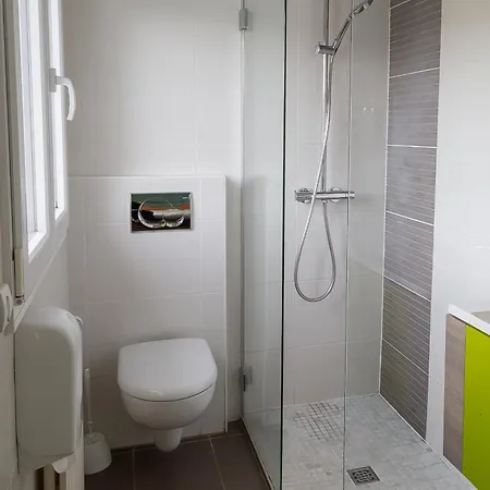 De La Hotel 2*
